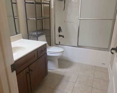 332 Thistlewood Run - Photo Thumbnail 7