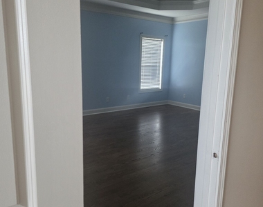 332 Thistlewood Run - Photo Thumbnail 16
