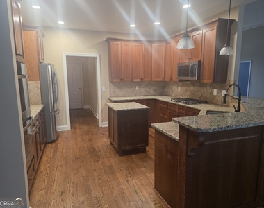 332 Thistlewood Run - Photo Thumbnail 23