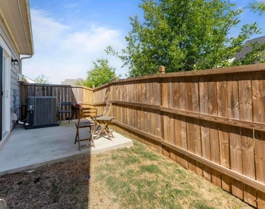18 Singleton Way - Photo Thumbnail 34