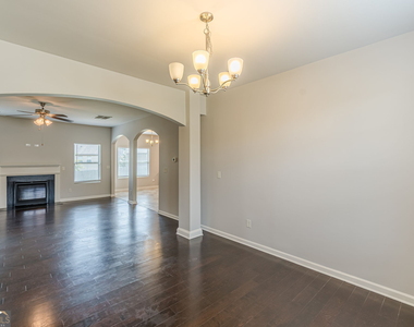 4730 Brookwood Place - Photo Thumbnail 7