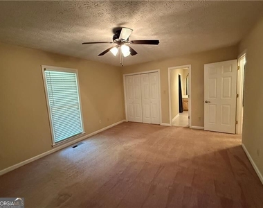 2945 Alan Drive Sw - Photo Thumbnail 22