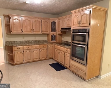 2945 Alan Drive Sw - Photo Thumbnail 11