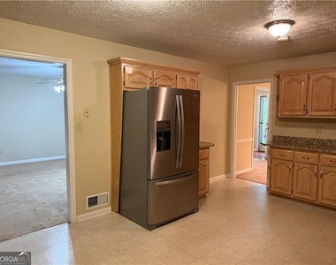 2945 Alan Drive Sw - Photo Thumbnail 14