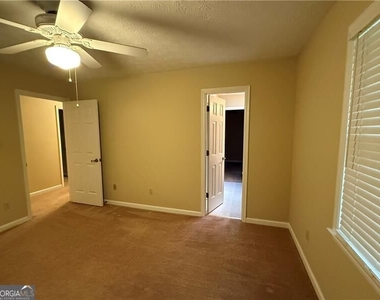 2945 Alan Drive Sw - Photo Thumbnail 24
