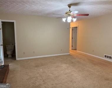 2945 Alan Drive Sw - Photo Thumbnail 17