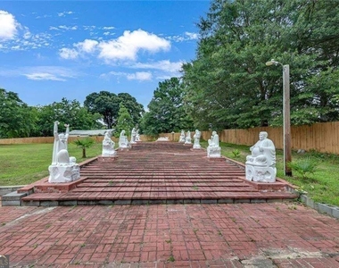 1242 Cooper Road - Photo Thumbnail 11