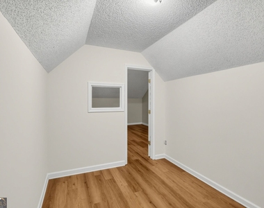 1560 Rogers Crossing Drive - Photo Thumbnail 28