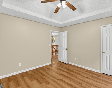 1560 Rogers Crossing Drive - Photo Thumbnail 23