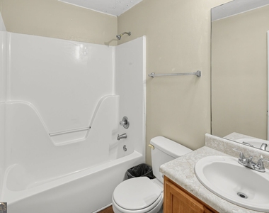 1560 Rogers Crossing Drive - Photo Thumbnail 30