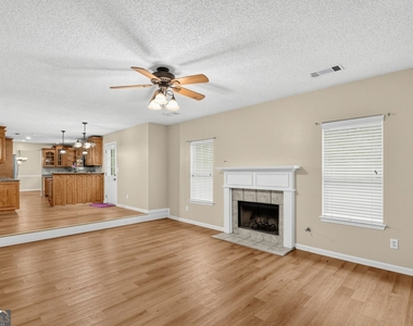 1560 Rogers Crossing Drive - Photo Thumbnail 16