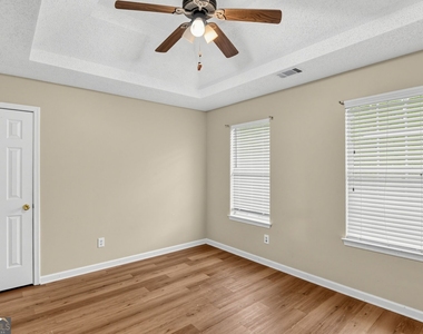 1560 Rogers Crossing Drive - Photo Thumbnail 21