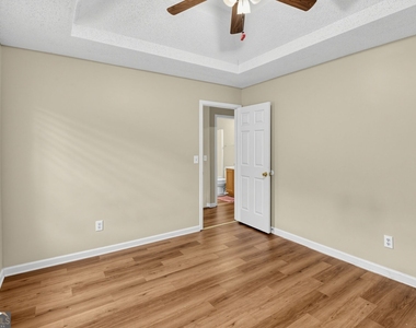 1560 Rogers Crossing Drive - Photo Thumbnail 37