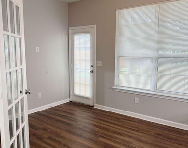 204 Kingfisher Point - Photo Thumbnail 6