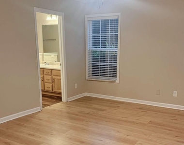 2106 Grant Avenue - Photo Thumbnail 11
