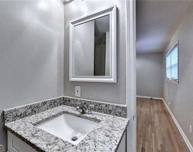 2736 Eaton Place - Photo Thumbnail 37