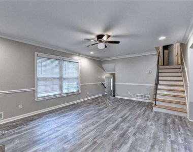 2736 Eaton Place - Photo Thumbnail 6
