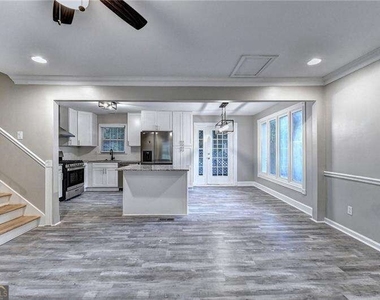 2736 Eaton Place - Photo Thumbnail 9