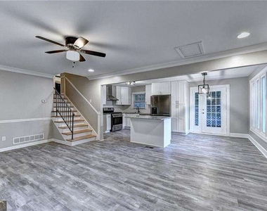 2736 Eaton Place - Photo Thumbnail 8