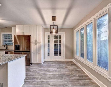 2736 Eaton Place - Photo Thumbnail 10