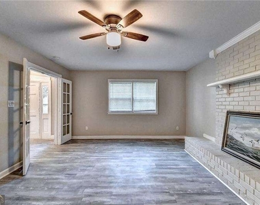 2736 Eaton Place - Photo Thumbnail 22
