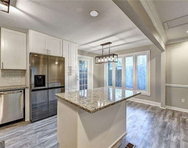 2736 Eaton Place - Photo Thumbnail 18