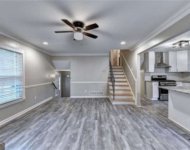 2736 Eaton Place - Photo Thumbnail 7