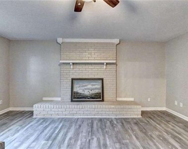 2736 Eaton Place - Photo Thumbnail 23