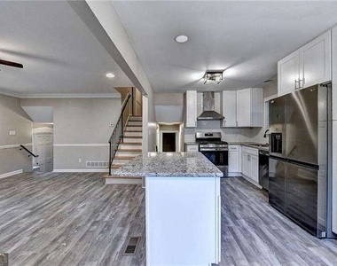 2736 Eaton Place - Photo Thumbnail 12