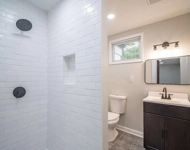 2137 Delowe Drive - Photo Thumbnail 15