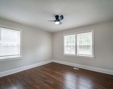 2137 Delowe Drive - Photo Thumbnail 22