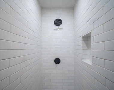 2137 Delowe Drive - Photo Thumbnail 14