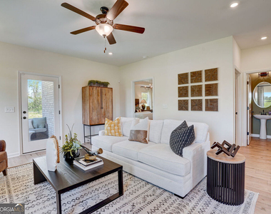 192 Marion Drive - Photo Thumbnail 9