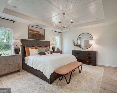 192 Marion Drive - Photo Thumbnail 10