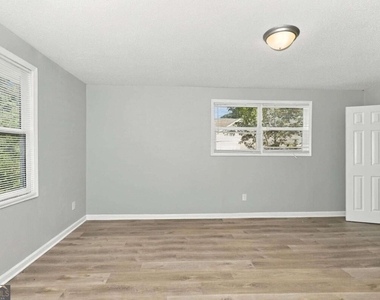 78 Morris Road - Photo Thumbnail 8