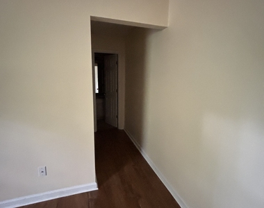 183 Talbot Court - Photo Thumbnail 22