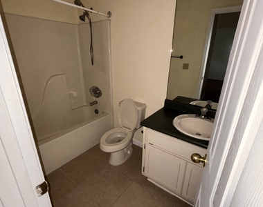 183 Talbot Court - Photo Thumbnail 24