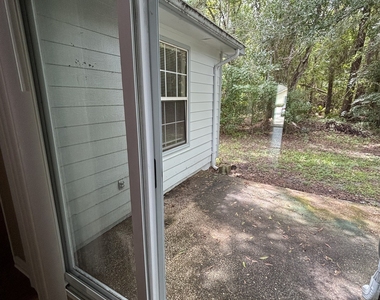 183 Talbot Court - Photo Thumbnail 28