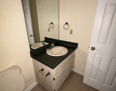 183 Talbot Court - Photo Thumbnail 23