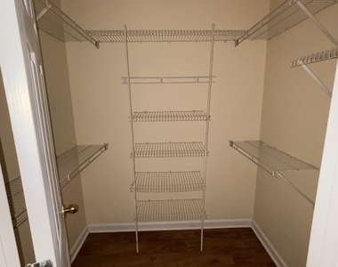 183 Talbot Court - Photo Thumbnail 25