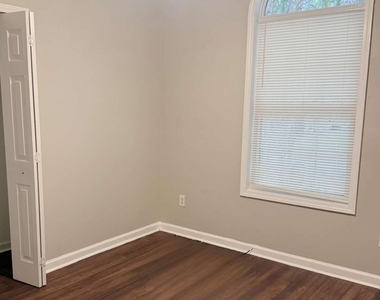203 Kingfisher Point - Photo Thumbnail 14