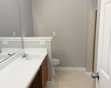 203 Kingfisher Point - Photo Thumbnail 11