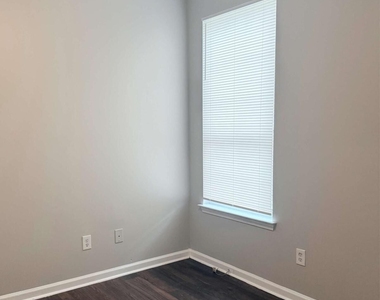 203 Kingfisher Point - Photo Thumbnail 16