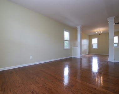 330 Glenhaven Drive - Photo Thumbnail 1
