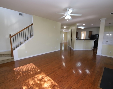 330 Glenhaven Drive - Photo Thumbnail 7