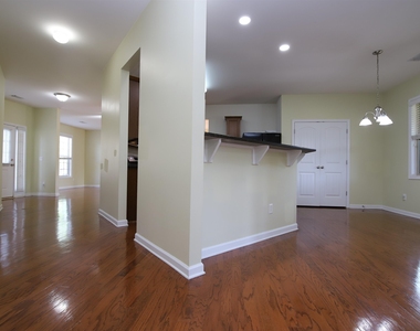 330 Glenhaven Drive - Photo Thumbnail 6