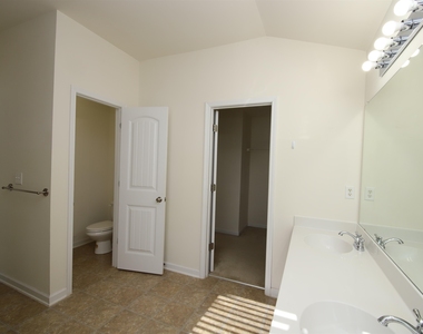 330 Glenhaven Drive - Photo Thumbnail 12