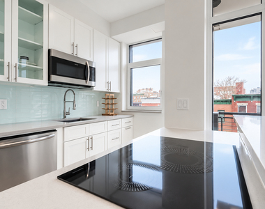 85 Rogers Avenue - Photo Thumbnail 4