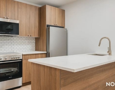 68 Gold St 11201 - Photo Thumbnail 2