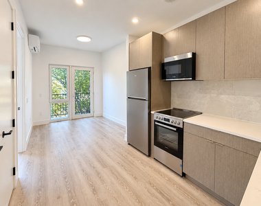 706 East 32nd Street - Photo Thumbnail 1